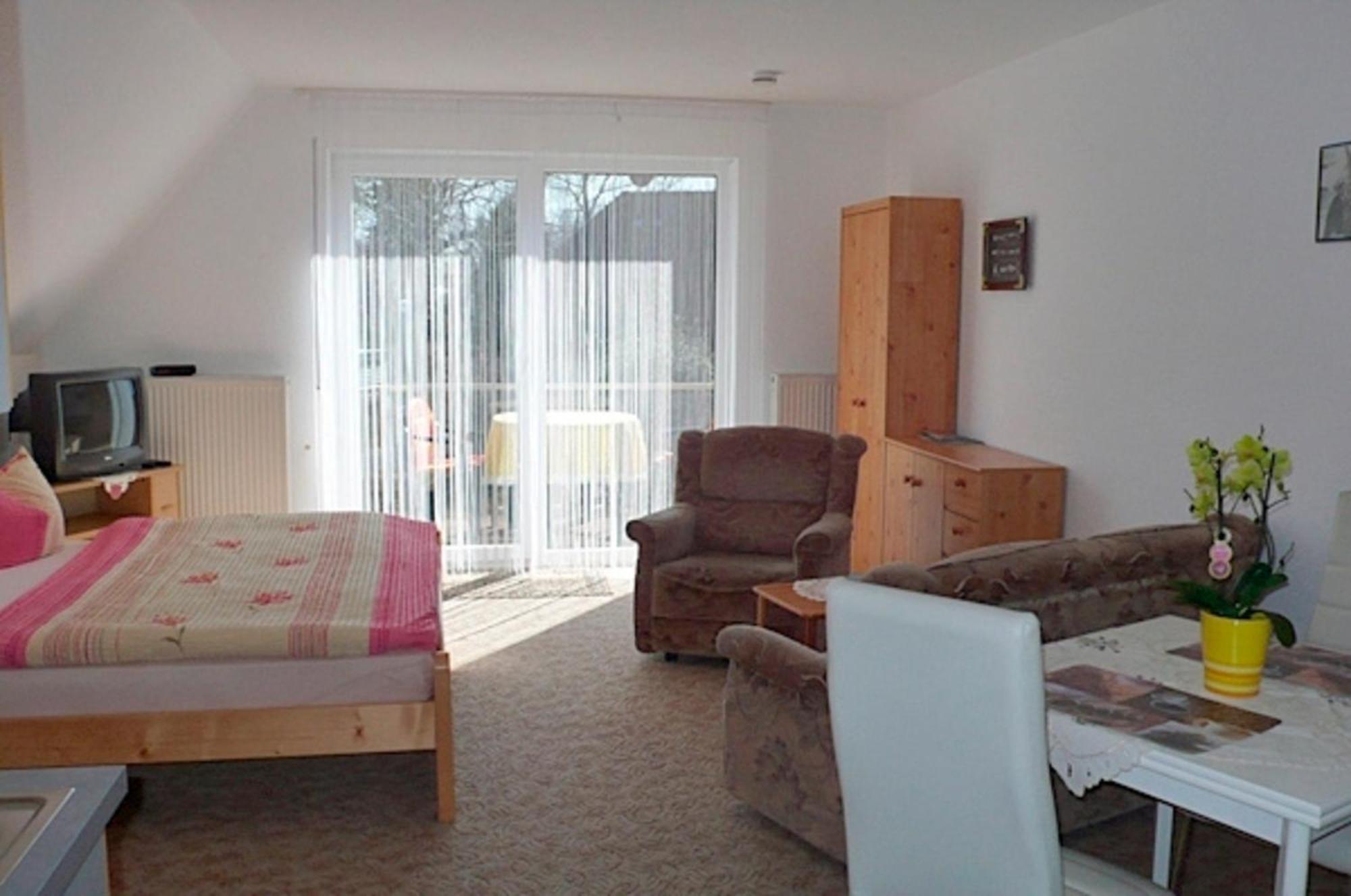 Ferienwohnung Wolf, Barbara, App1 Ostseeheilbad Ostseeheilbad Zingst Exterior foto